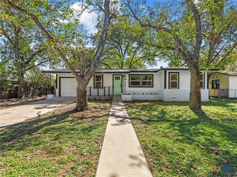 Photo of 878 E Torrey Street, New Braunfels, TX 78130 (MLS # 628329)