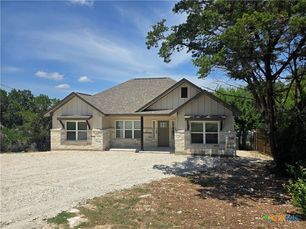 Photo of 563 Irene Drive, Canyon Lake, TX 78133 (MLS # 621245)