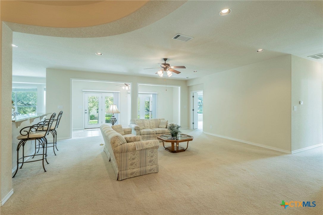 508 SABINE DR