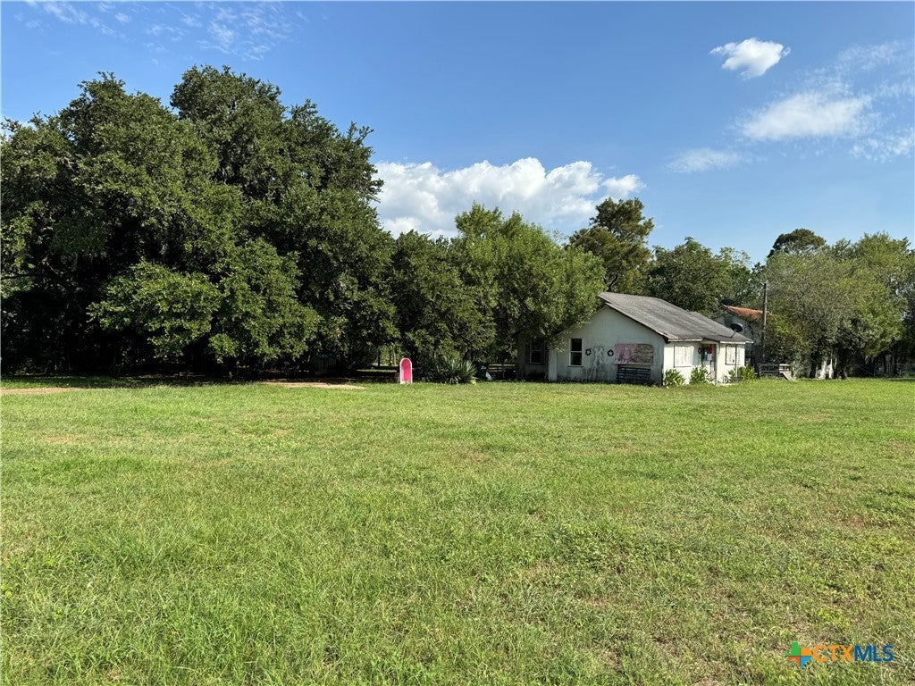 Photo of 505 S Esplanade Street, Cuero, TX 77954 (MLS # 621621)