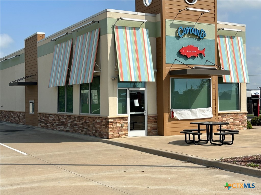 3015 W Washington