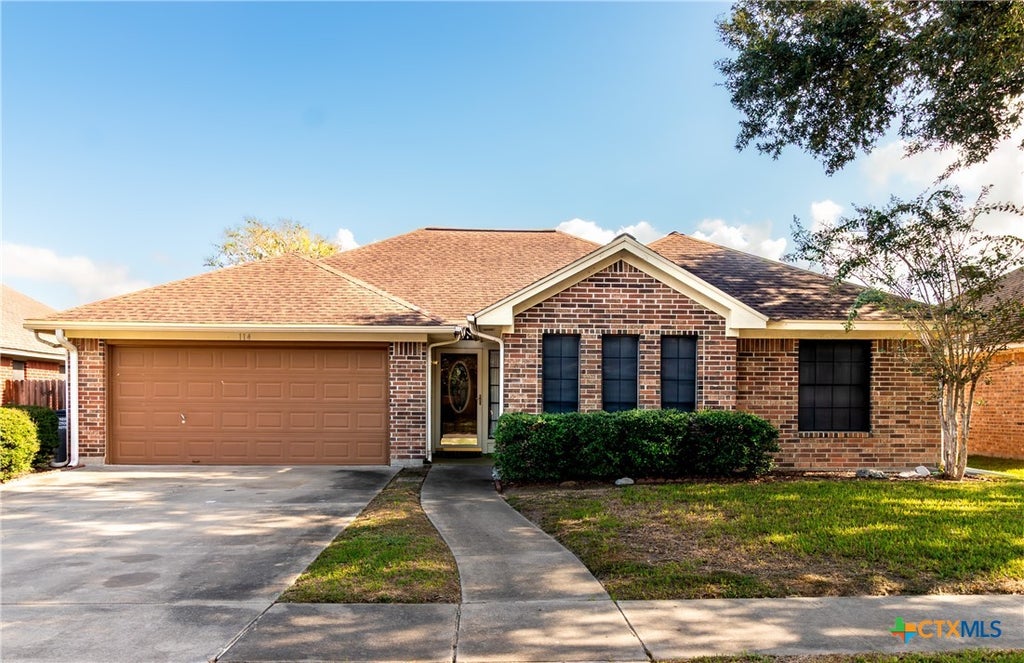 Photo of 114 Bridle Lane, Victoria, TX 77904 (MLS # 627959)