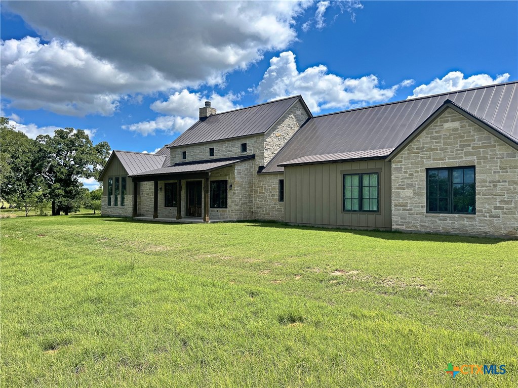 1402 Countryside Bend