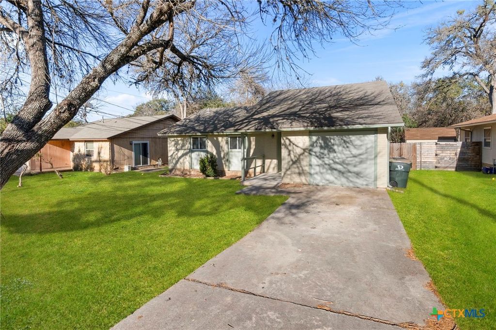 Photo of 2016 Nevada Street, San Marcos, TX 78666 (MLS # 602405)
