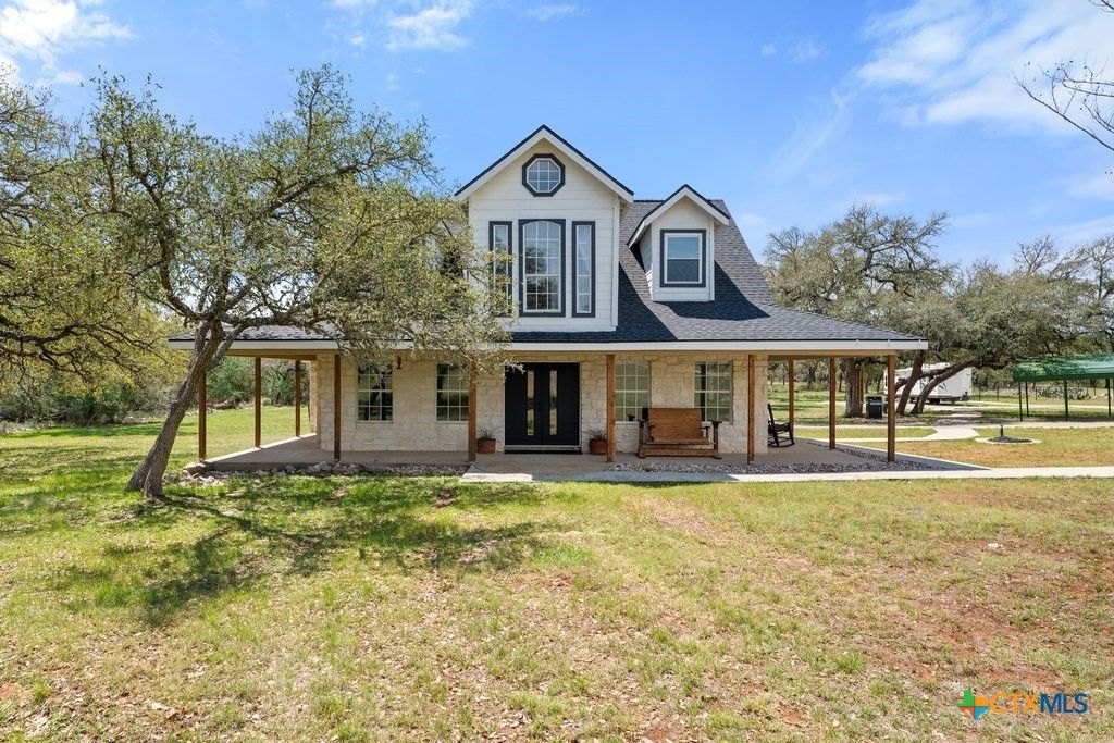 Photo of 8139 Ozark Drive, San Marcos, TX 78666 (MLS # 610439)
