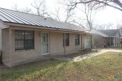 Photo of 1504 Lakeview Drive, Lockhart, TX 78644 (MLS # 601897)