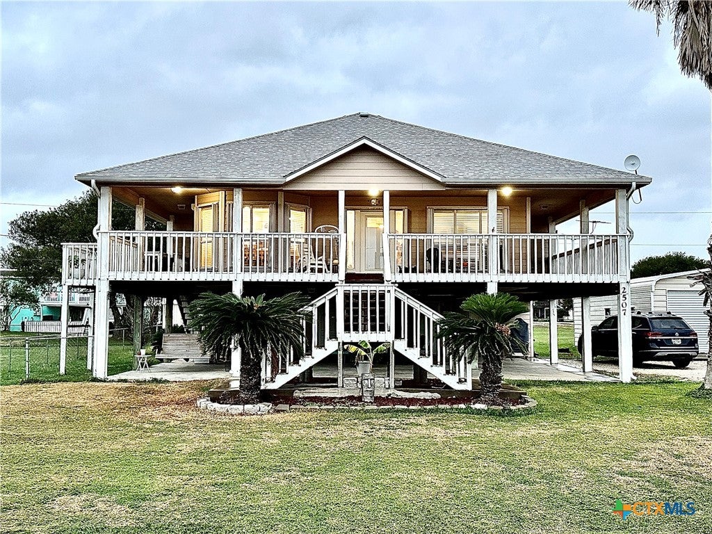 Photo of 2507 W Bayshore Drive, Palacios, TX 77465 (MLS # 628055)