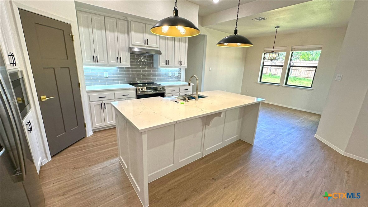 1495 Walker Place Boulevard