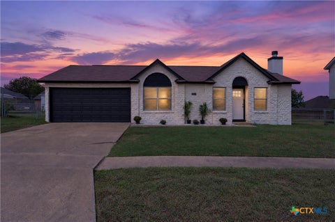 Photo of 4907 Parkwood Drive, Killeen, TX 76542 (MLS # 627145)