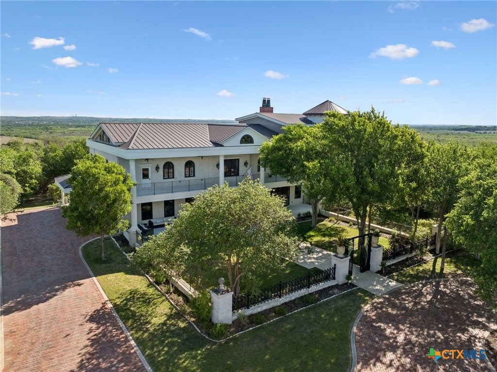 Photo of 999 Schwarzlose Road, New Braunfels, TX 78130 (MLS # 610833)