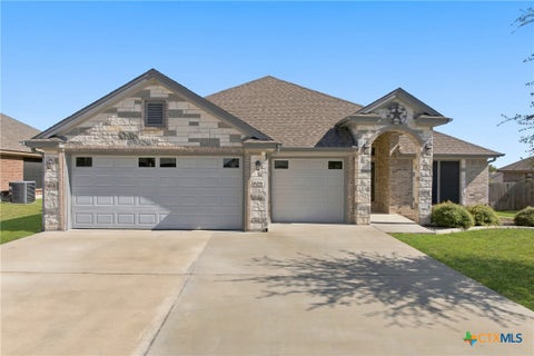 Photo of 605 Willow Drive, Troy, TX 76579 (MLS # 628428)