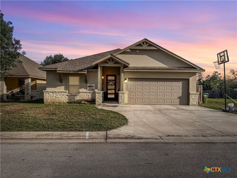 Photo of 2002 Yellow Rose Way, Gonzales, TX 78629 (MLS # 611060)