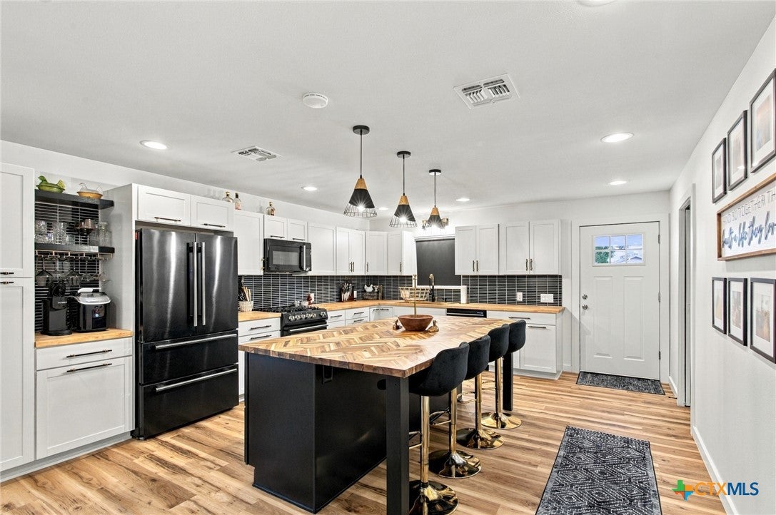 30 Sunrise Lane