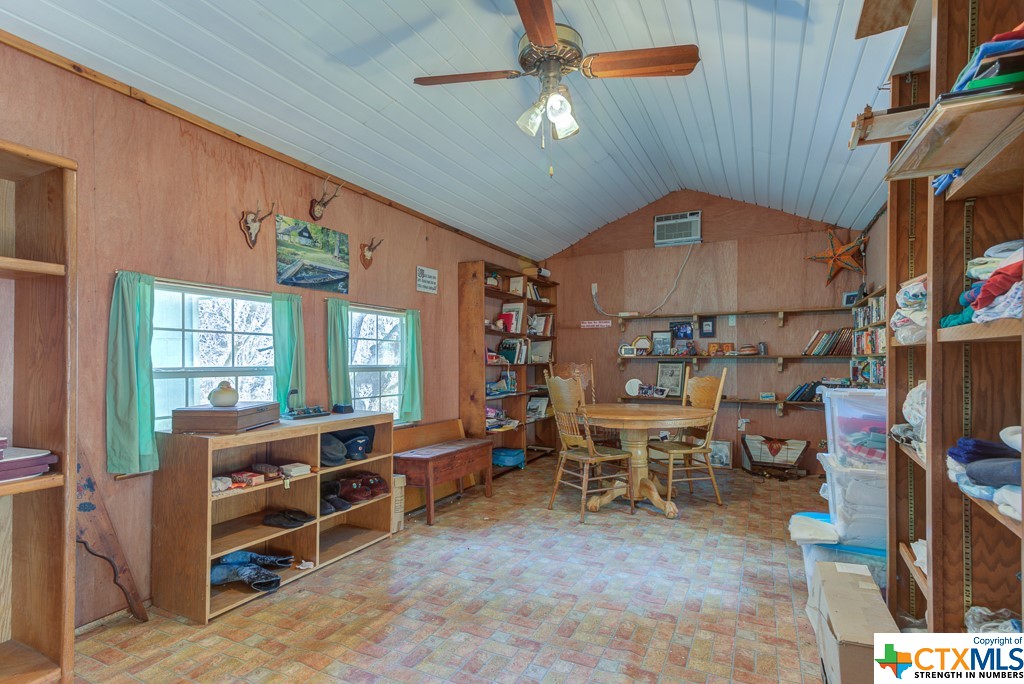 New Braunfels, Texas 78132, United States, 2 Bedrooms Bedrooms, ,3 BathroomsBathrooms,Residential,Active,73870