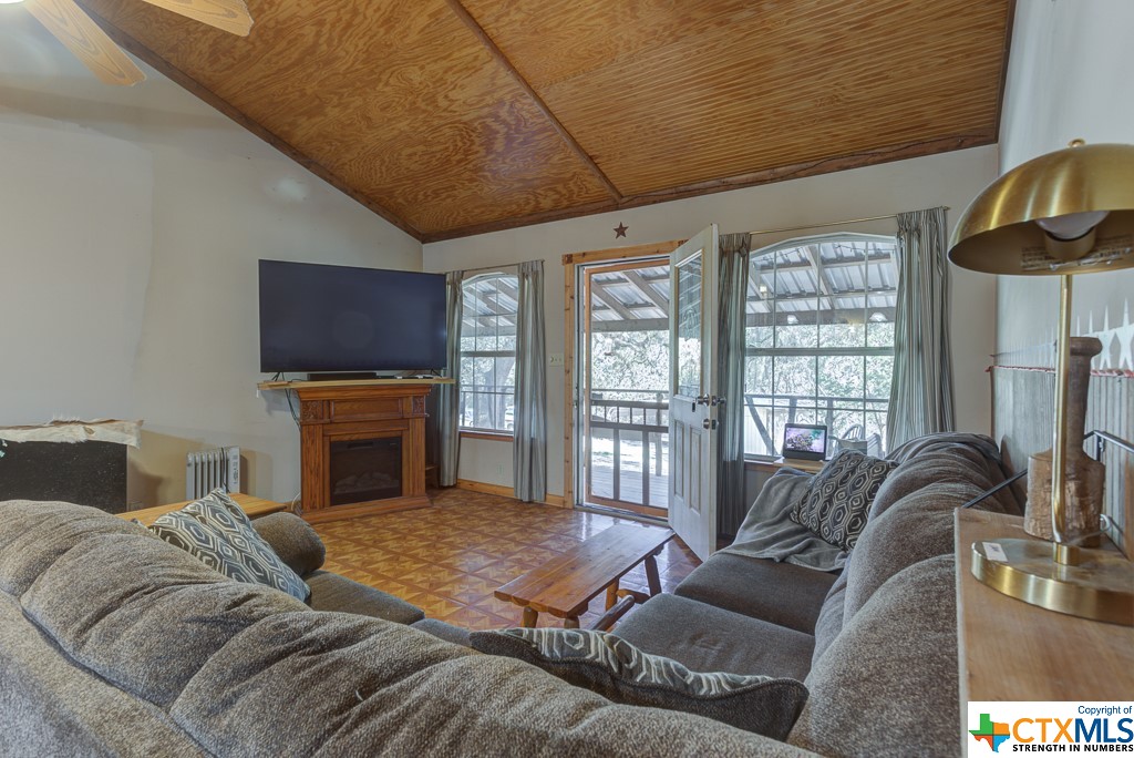 New Braunfels, Texas 78132, United States, 2 Bedrooms Bedrooms, ,3 BathroomsBathrooms,Residential,Active,73870