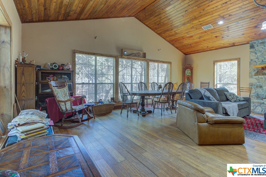 New Braunfels, Texas 78132, United States, 2 Bedrooms Bedrooms, ,3 BathroomsBathrooms,Residential,Active,73870