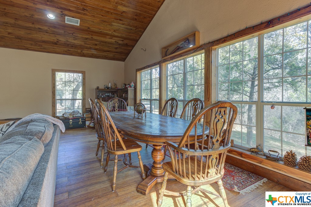 New Braunfels, Texas 78132, United States, 2 Bedrooms Bedrooms, ,3 BathroomsBathrooms,Residential,Active,73870