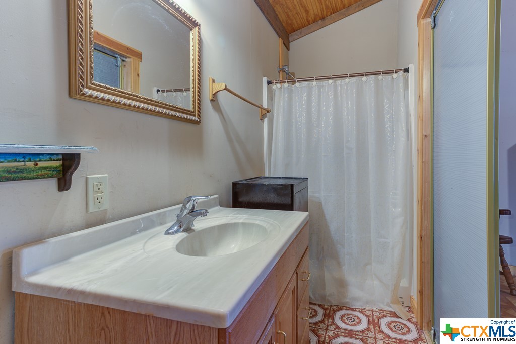 New Braunfels, Texas 78132, United States, 2 Bedrooms Bedrooms, ,3 BathroomsBathrooms,Residential,Active,73870