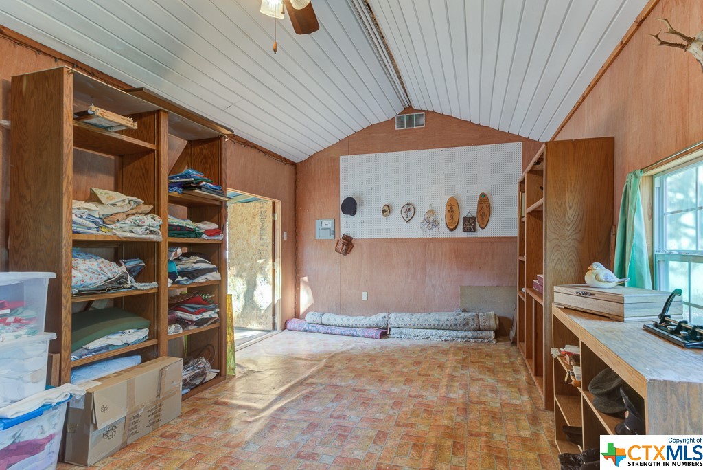 New Braunfels, Texas 78132, United States, 2 Bedrooms Bedrooms, ,3 BathroomsBathrooms,Residential,Active,73870