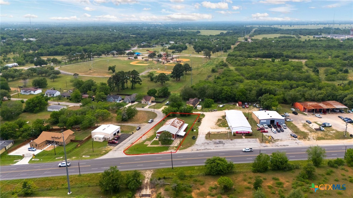 Photo 1 of 46 — 805 N Magnolia Avenue, Luling, TX 78648