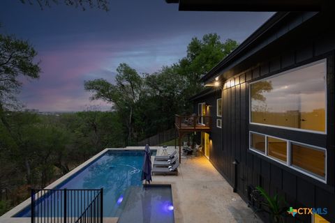 Photo of 810 N Loop Street, San Marcos, TX 78666 (MLS # 608638)