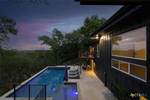 Photo of 810 N Loop Street, San Marcos, TX 78666 (MLS # 608638)