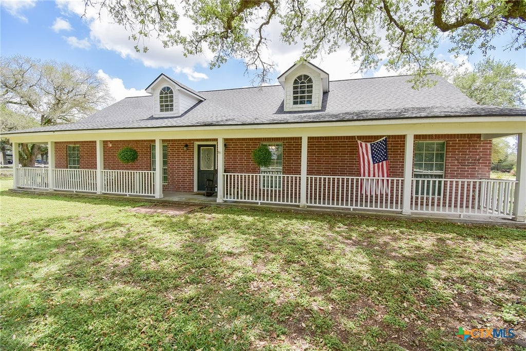 Photo of 4427 County Road 382, Louise, TX 77455 (MLS # 616739)