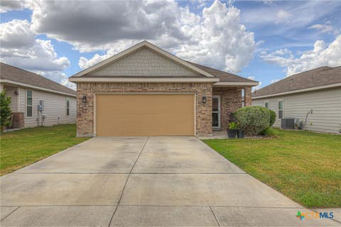 Photo of 124 Laurel Grace Lane, New Braunfels, TX 78130 (MLS # 621538)