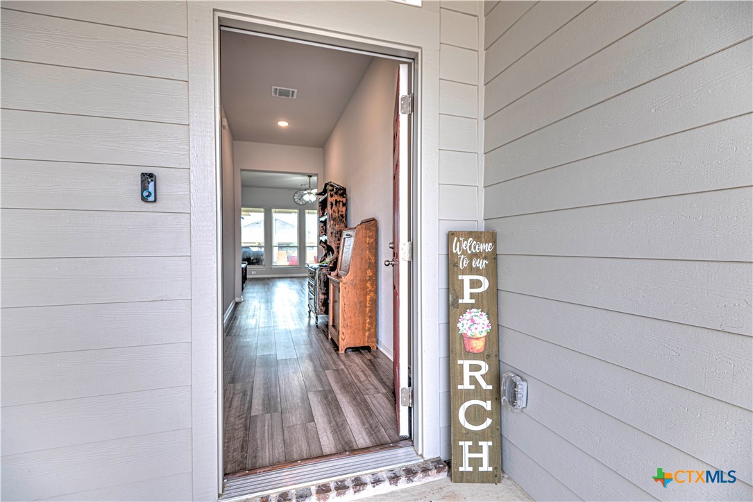 10215 Six Shooter Lane