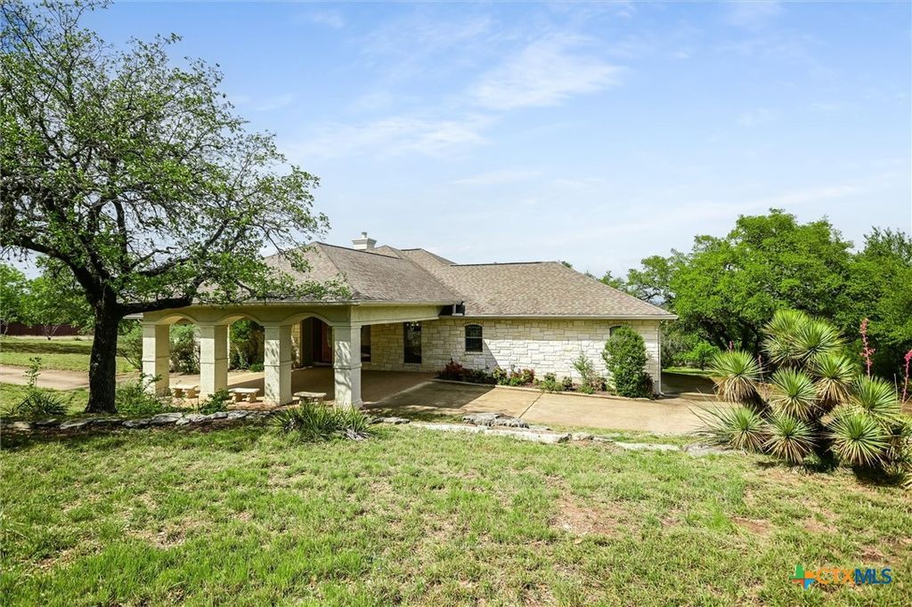 Photo of 19620 Single Peak Cove, Spicewood, TX 78669 (MLS # 610940)