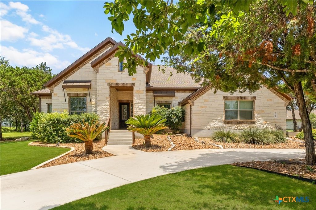 Photo of 814 Haven Point Loop, New Braunfels, TX 78132 (MLS # 617519)