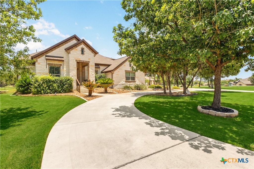 Photo of 814 Haven Point Loop, New Braunfels, TX 78132 (MLS # 617519)