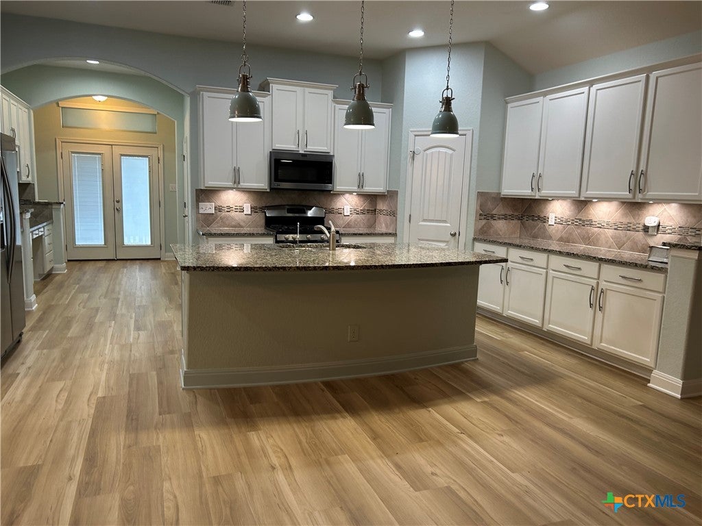 Photo of 1225 Legacy Drive, New Braunfels, TX 78130 (MLS # 619443)