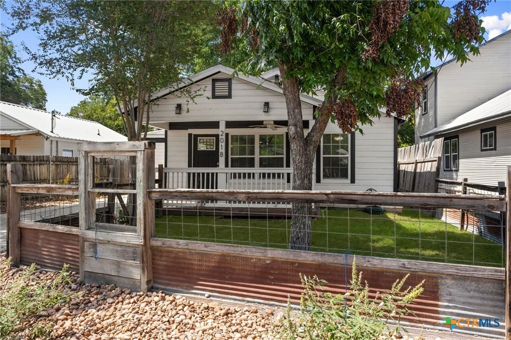 Photo of 2018 Katy Street, New Braunfels, TX 78130 (MLS # 625140)
