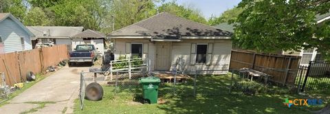 Photo of 7217 Cowart St ST, Houston, TX 77020 (MLS # 614292)