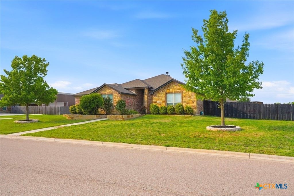 Photo of 3110 Saint Luke Street, Salado, TX 76571 (MLS # 610040)