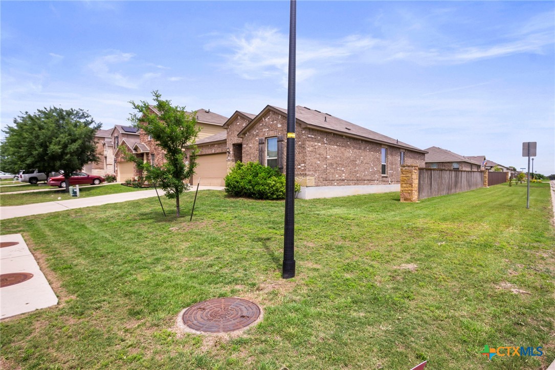 1203 Daffodil Drive