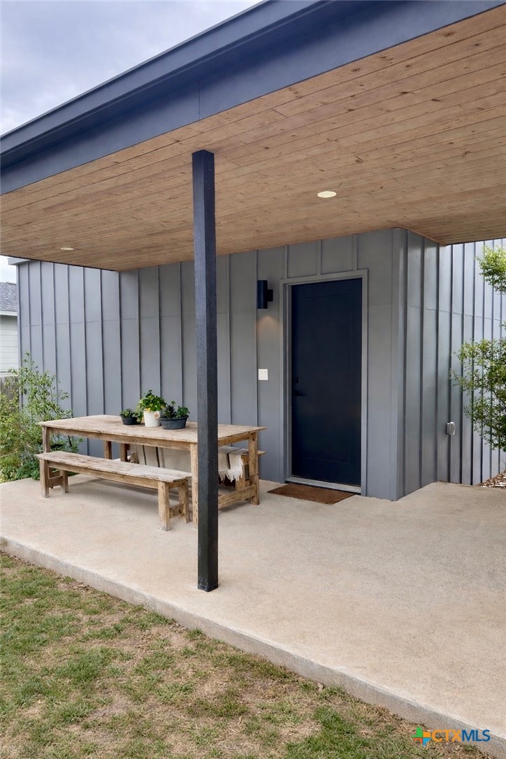 5 Cripple Creek Court