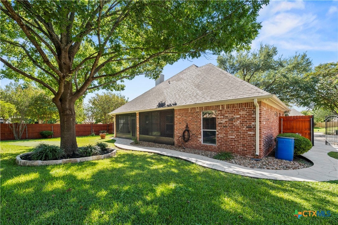 2204 Windsong Lane