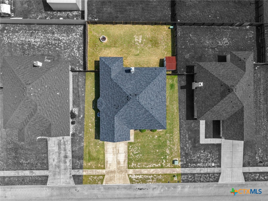 605 W Vega Lane