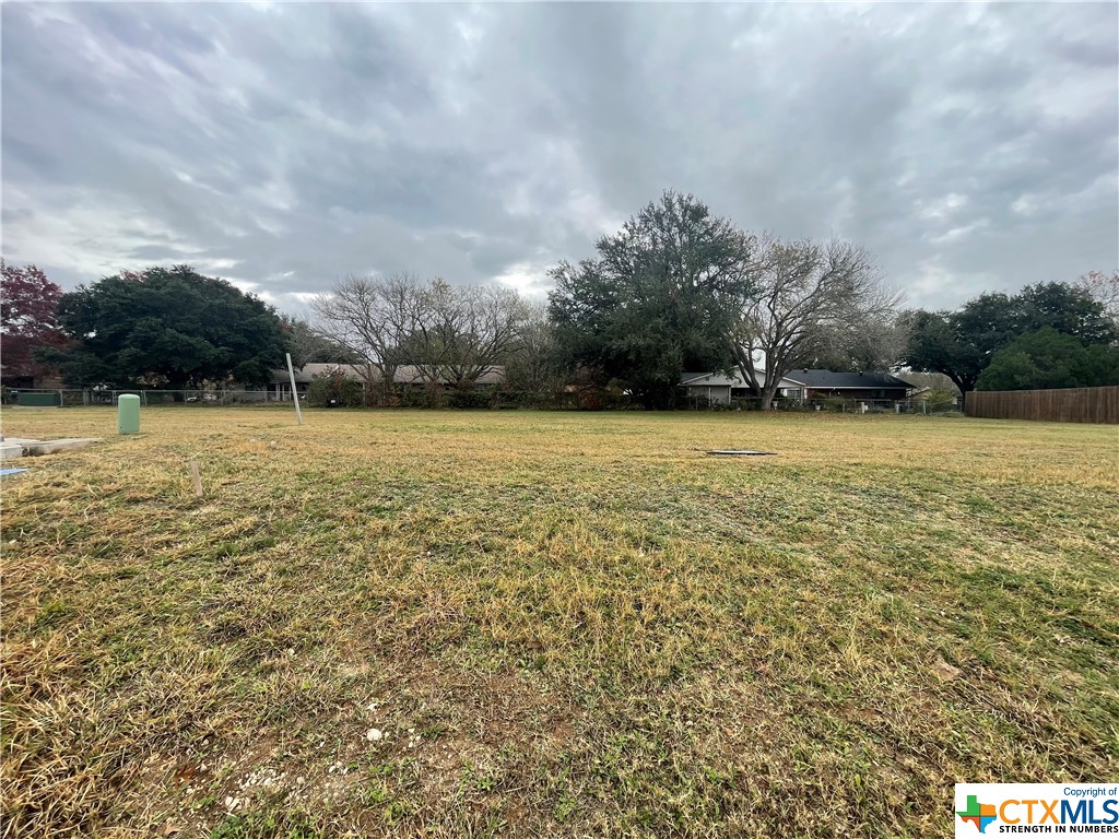 Photo 1 of 2 — 313 Club View, Seguin, TX 78155