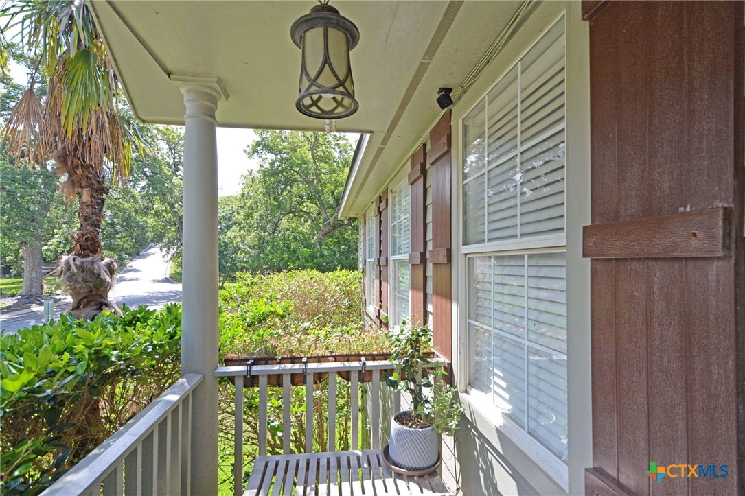 325 & 337 Fair Lane