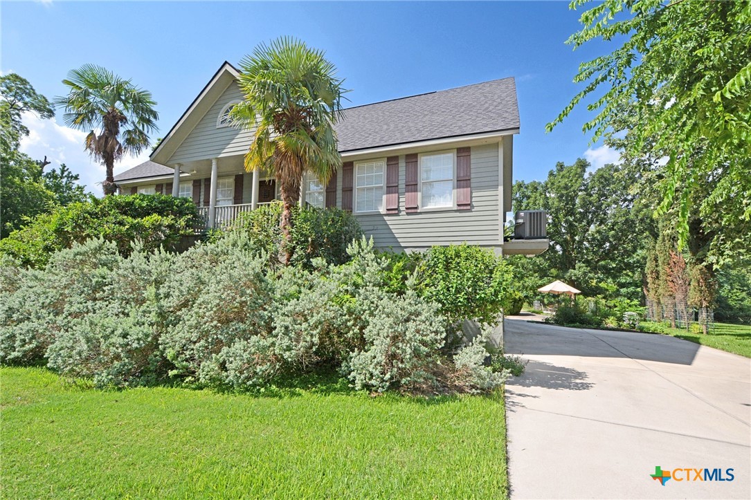 325 & 337 Fair Lane