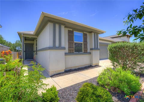 Photo of 216 Mary Max Circle, San Marcos, TX 78666 (MLS # 620335)