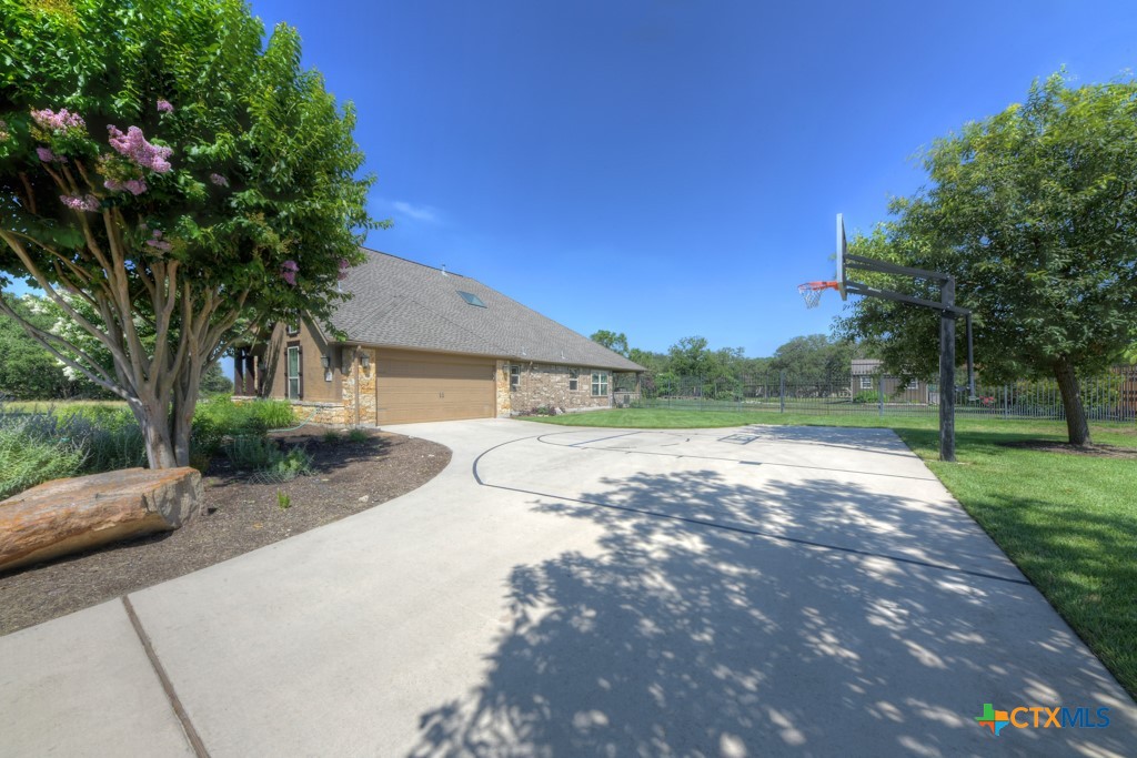 New Braunfels, Texas 78132, United States, 3 Bedrooms Bedrooms, ,2 BathroomsBathrooms,Residential,Pending,55533