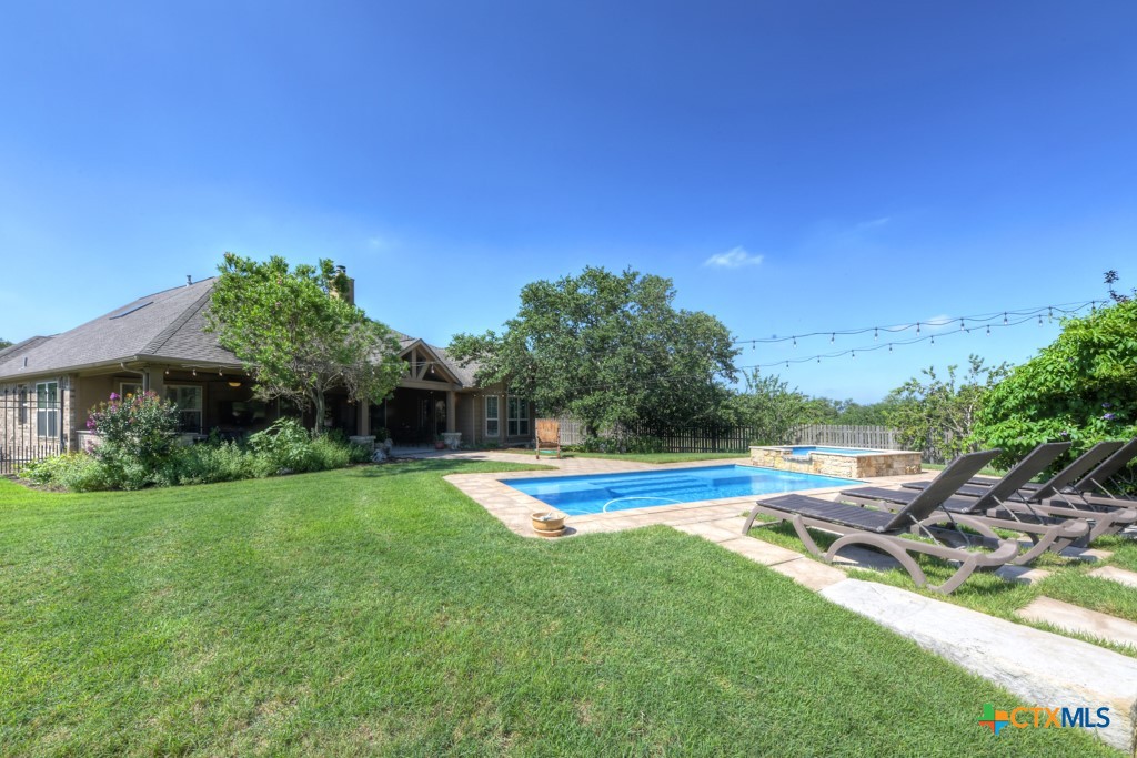 New Braunfels, Texas 78132, United States, 3 Bedrooms Bedrooms, ,2 BathroomsBathrooms,Residential,Pending,55533