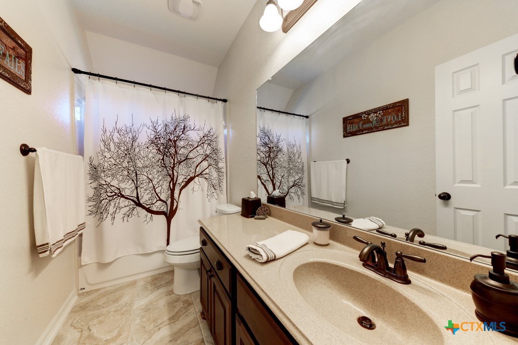 New Braunfels, Texas 78132, United States, 3 Bedrooms Bedrooms, ,2 BathroomsBathrooms,Residential,Pending,55533