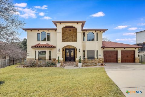 A home in Lago Vista