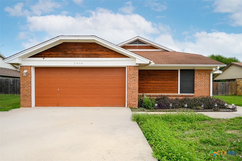 Photo of 2404 Lago Trail, Killeen, TX 76543 (MLS # 628125)