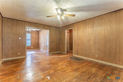 Photo of 1217 S 41st Street, Temple, TX 76504 (MLS # 607136)